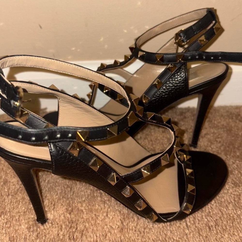 Valentino Garavani Black Heels